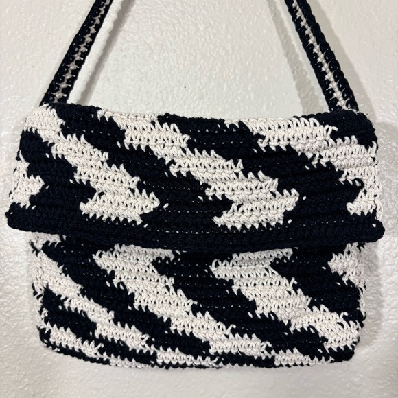 Wild Fable Crochet Cream Black Chevron Print Shoulder Bag - Picture 3 of 5